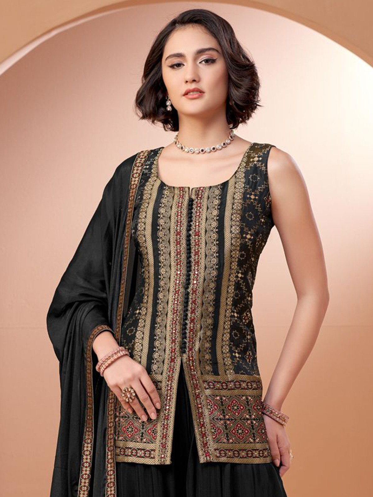 Striking elegance unfolds in this black silk palazzo suit adorned with aabla, - Image 2